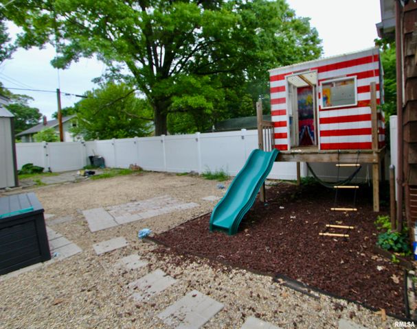 405 E MAYWOOD Avenue, Peoria, IL 61603