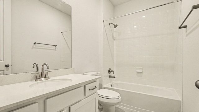 14823 Mission Avenue, Mont Belvieu, TX 77523