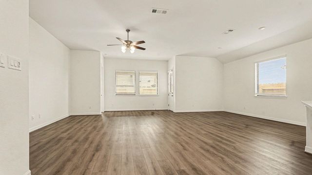 14823 Mission Avenue, Mont Belvieu, TX 77523