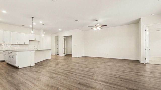 14823 Mission Avenue, Mont Belvieu, TX 77523