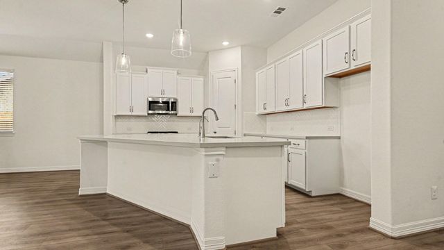 14823 Mission Avenue, Mont Belvieu, TX 77523