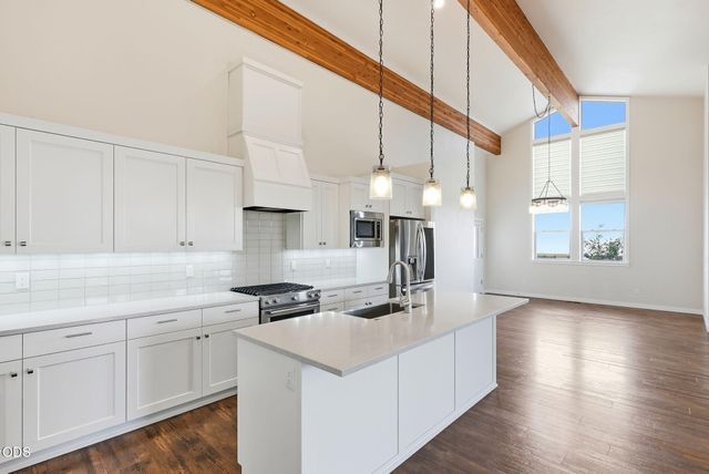 4496 SW Zenith Avenue, Redmond, OR 97756