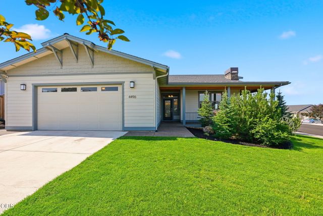4496 SW Zenith Avenue, Redmond, OR 97756