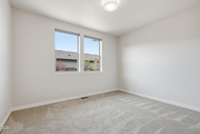 4496 SW Zenith Avenue, Redmond, OR 97756