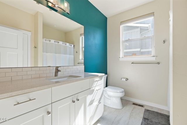 4496 SW Zenith Avenue, Redmond, OR 97756