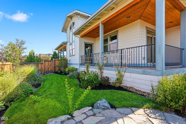 4496 SW Zenith Avenue, Redmond, OR 97756