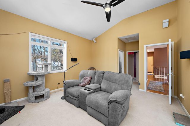 3114 County Road 101 S, Wayzata, MN 55391