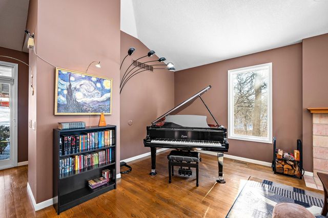 3114 County Road 101 S, Wayzata, MN 55391