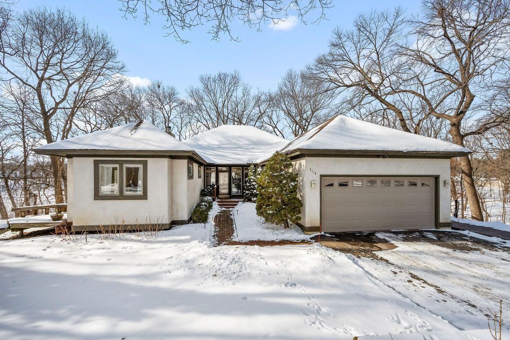 3114 County Road 101 S, Wayzata, MN 55391