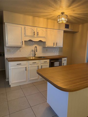 404 Whitney Street, Cedar Hill, TX 75104