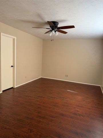 404 Whitney Street, Cedar Hill, TX 75104