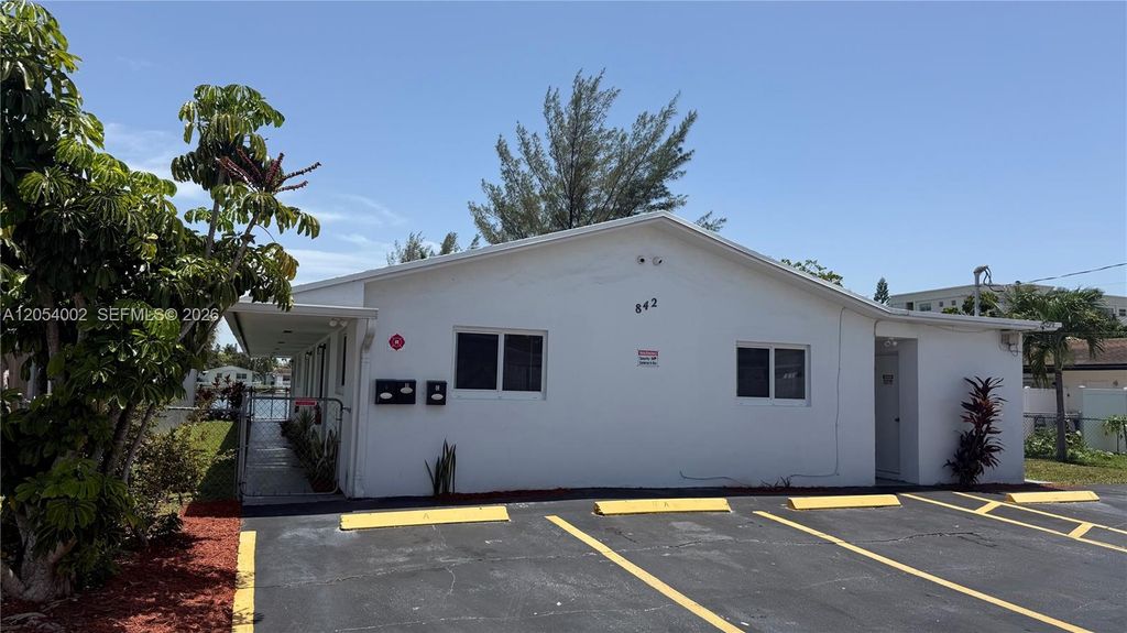 842 SW 2nd Street A, Hallandale Beach, FL 33009
