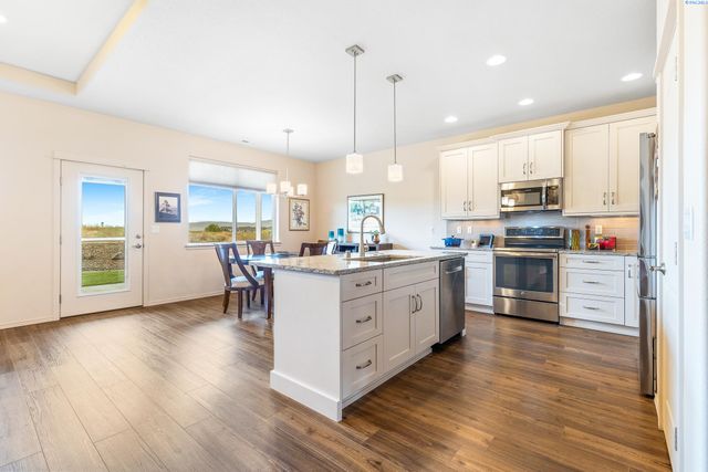 2691 Eaglewatch Lp, Richland, WA 99354