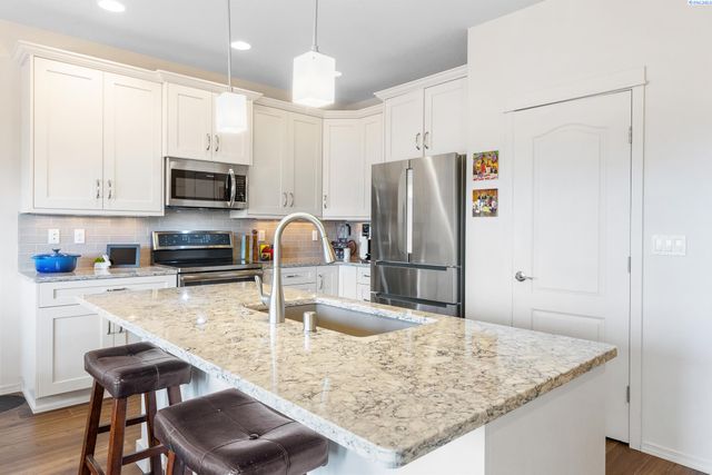 2691 Eaglewatch Lp, Richland, WA 99354