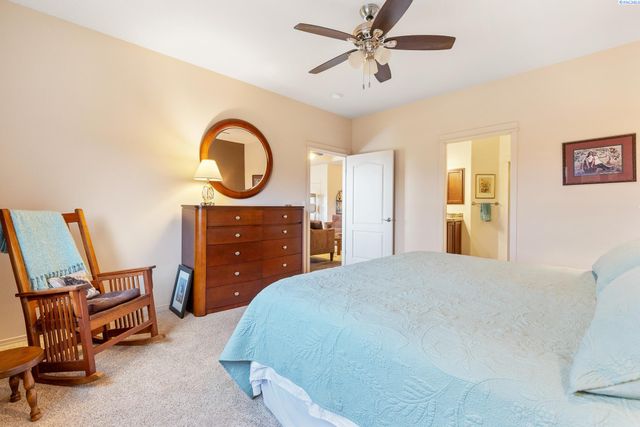 2691 Eaglewatch Lp, Richland, WA 99354