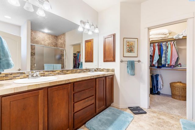 2691 Eaglewatch Lp, Richland, WA 99354