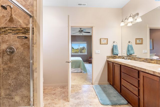 2691 Eaglewatch Lp, Richland, WA 99354