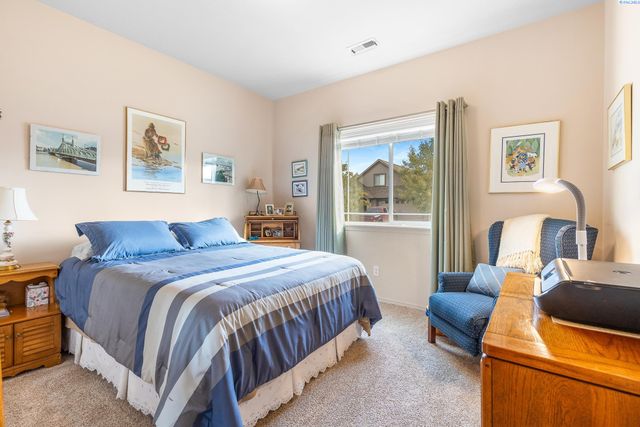 2691 Eaglewatch Lp, Richland, WA 99354