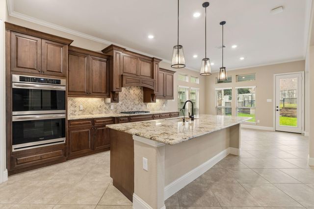 1400 Graystone Hills Drive, Conroe, TX 77304