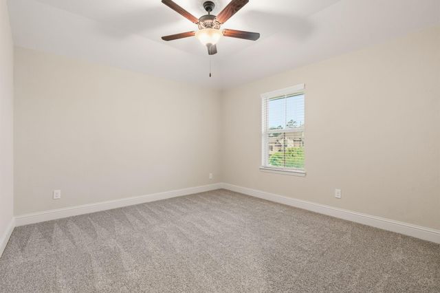 1400 Graystone Hills Drive, Conroe, TX 77304