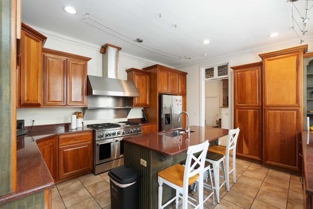 77 Pitt Street, Charleston, SC 29403