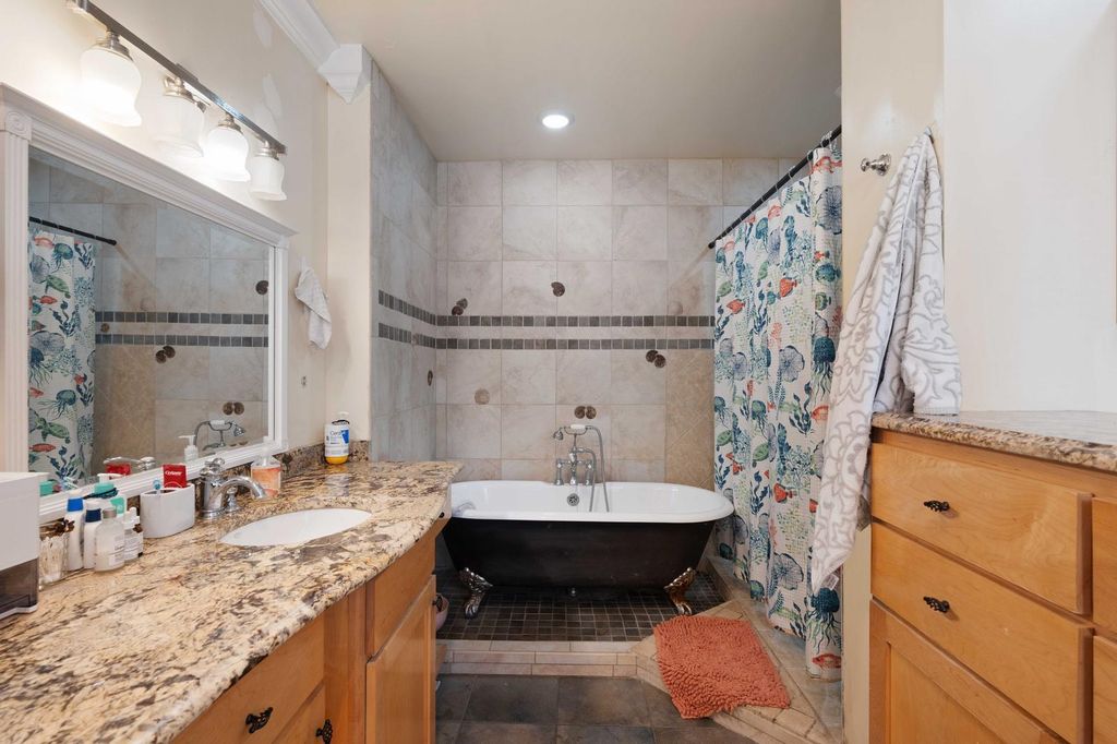 Image 20 of property listing at 77 Pitt Street, Charleston, SC 29403