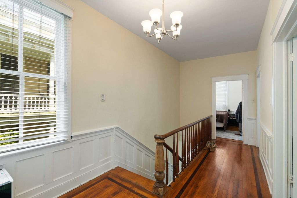 Image 24 of property listing at 77 Pitt Street, Charleston, SC 29403