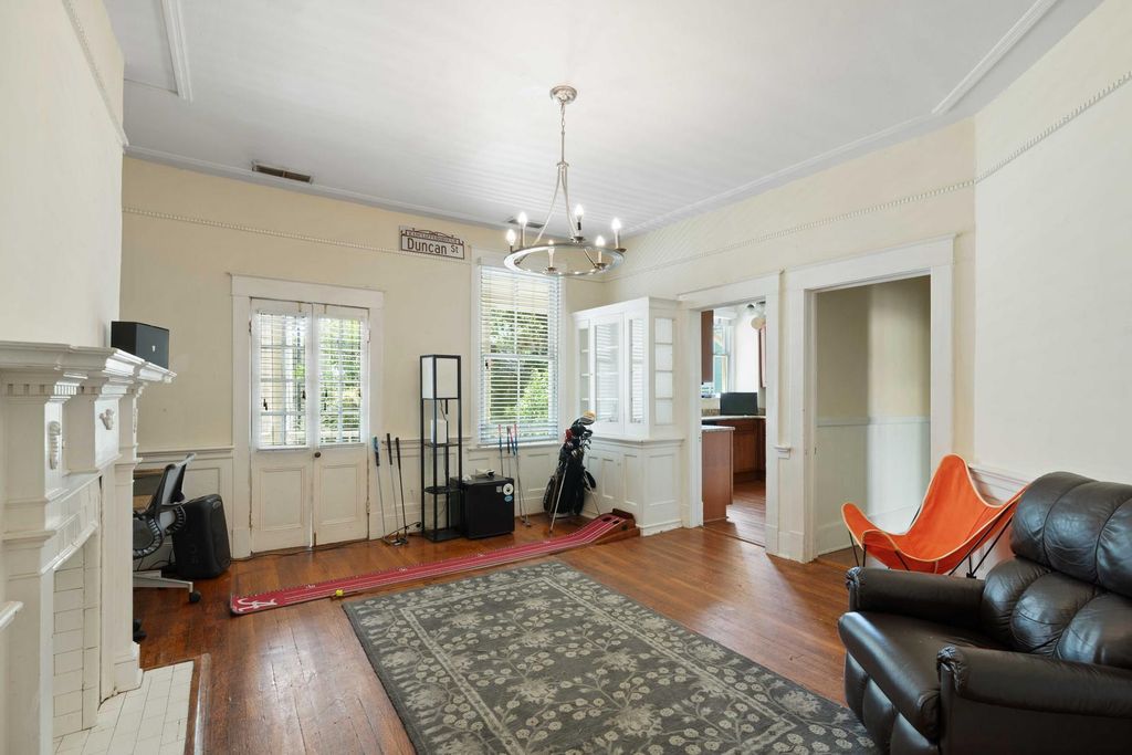 Image 31 of property listing at 77 Pitt Street, Charleston, SC 29403