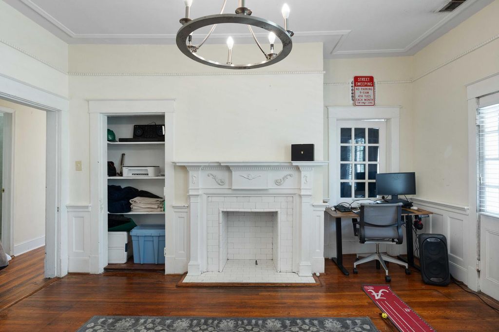 Image 32 of property listing at 77 Pitt Street, Charleston, SC 29403