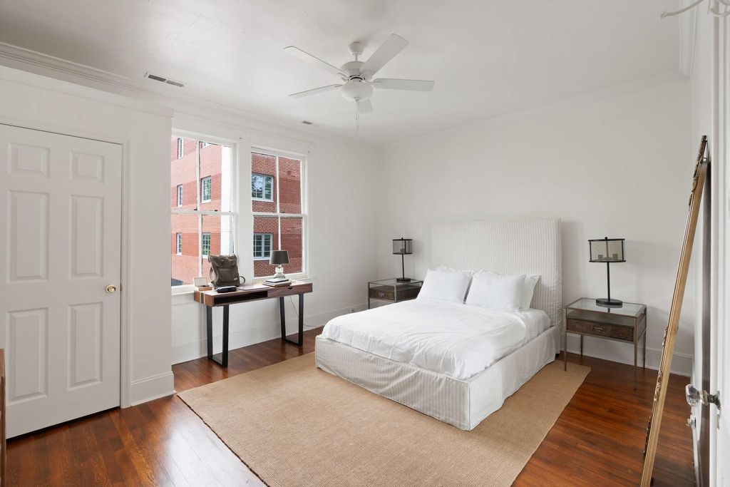 Image 47 of property listing at 77 Pitt Street, Charleston, SC 29403