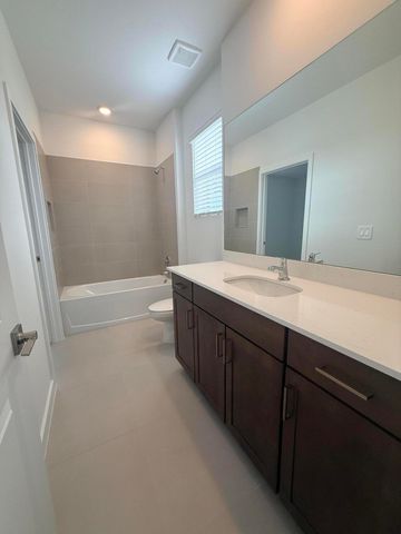 147 LAKESIDE LANDING Court, Royal Palm Beach, FL 33411