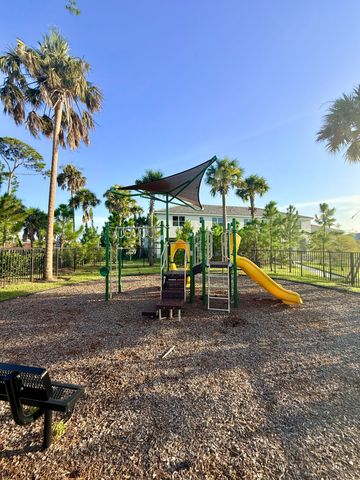 147 LAKESIDE LANDING Court, Royal Palm Beach, FL 33411