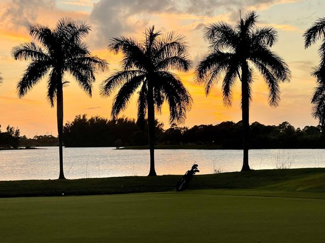 147 LAKESIDE LANDING Court, Royal Palm Beach, FL 33411
