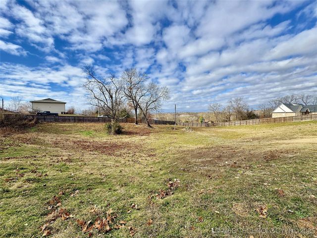 768 E Harlan Drive, Tahlequah, OK 74464