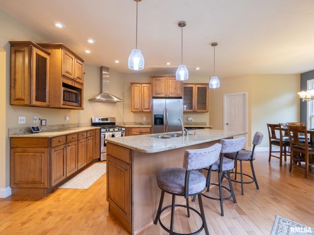 1108 THORNBERRY Lane, Germantown Hills, IL 61548
