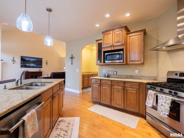 1108 THORNBERRY Lane, Germantown Hills, IL 61548