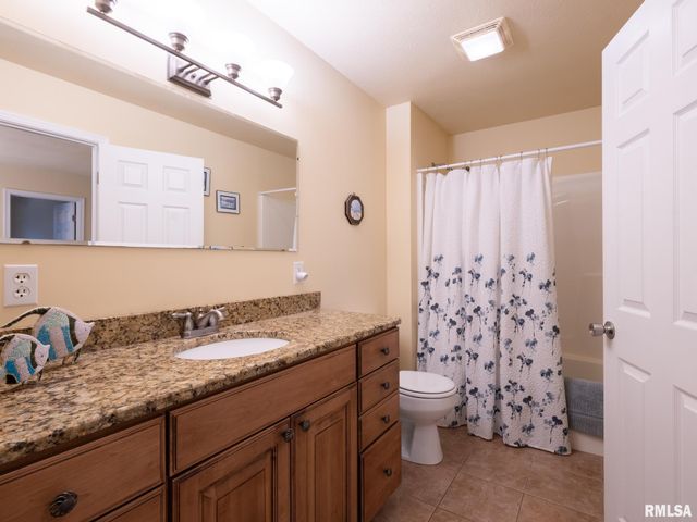 1108 THORNBERRY Lane, Germantown Hills, IL 61548