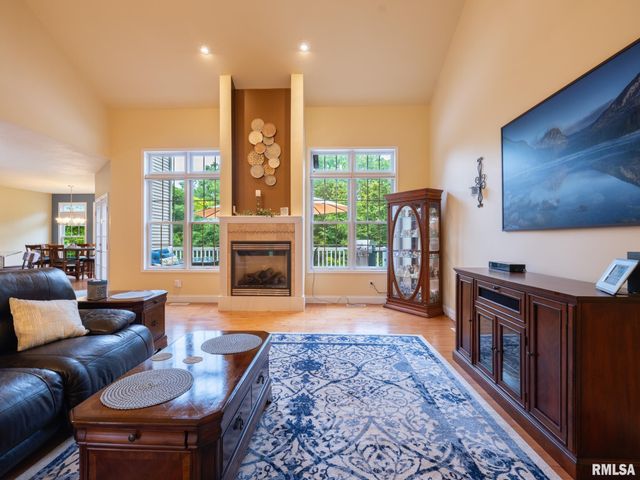 1108 THORNBERRY Lane, Germantown Hills, IL 61548