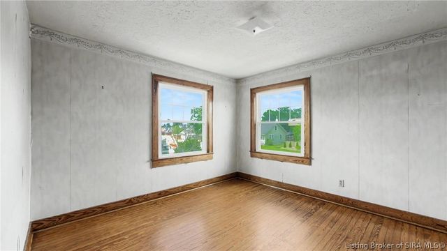 200 N Indiana Avenue, Sellersburg, IN 47172