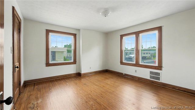 200 N Indiana Avenue, Sellersburg, IN 47172
