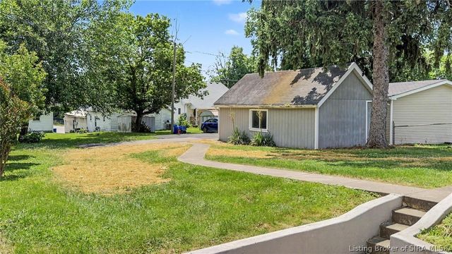 200 N Indiana Avenue, Sellersburg, IN 47172