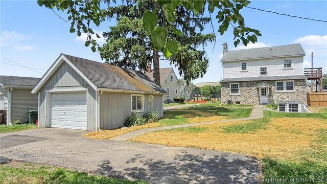200 N Indiana Avenue, Sellersburg, IN 47172