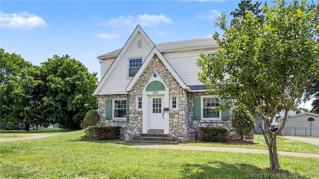 200 N Indiana Avenue, Sellersburg, IN 47172