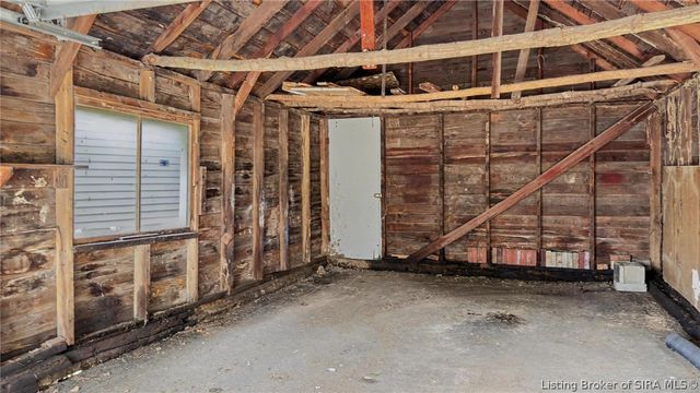 200 N Indiana Avenue, Sellersburg, IN 47172