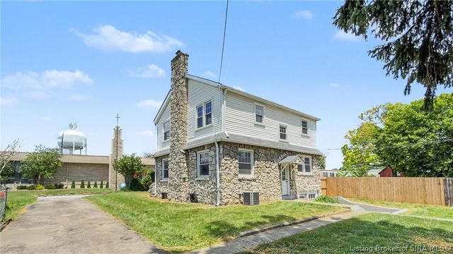 200 N Indiana Avenue, Sellersburg, IN 47172
