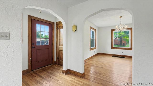 200 N Indiana Avenue, Sellersburg, IN 47172