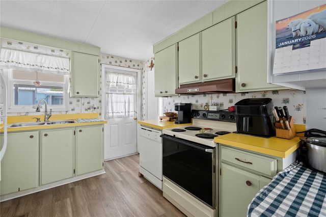 5301 FLINT STREET, Zephyrhills, FL 33542