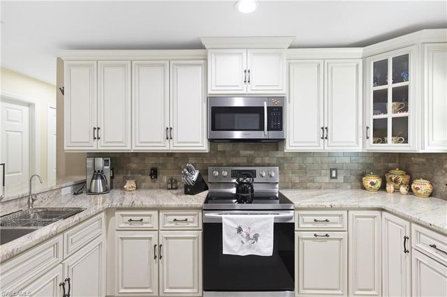 3325 SW 26th PL, Cape Coral, FL 33914