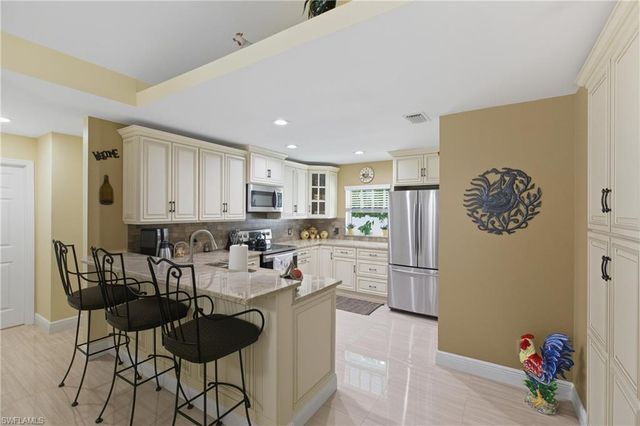 3325 SW 26th PL, Cape Coral, FL 33914