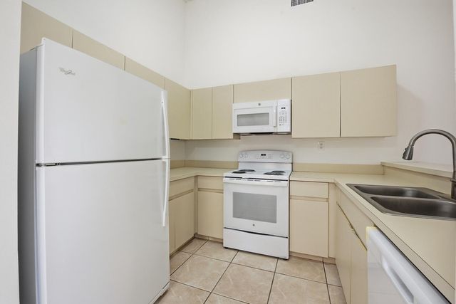 131 Springdale Circle, Palm Springs, FL 33461